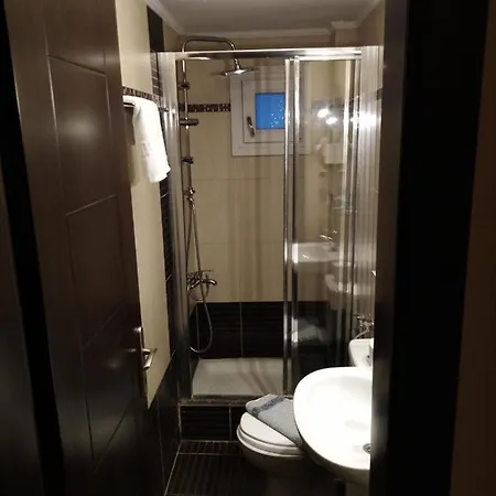 Seventeen Apartment *
