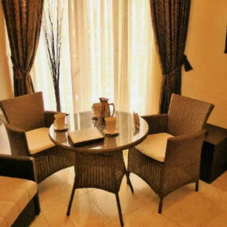 Apartment Seventeen Peraía