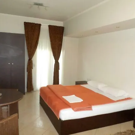 Apartment Seventeen Peraía